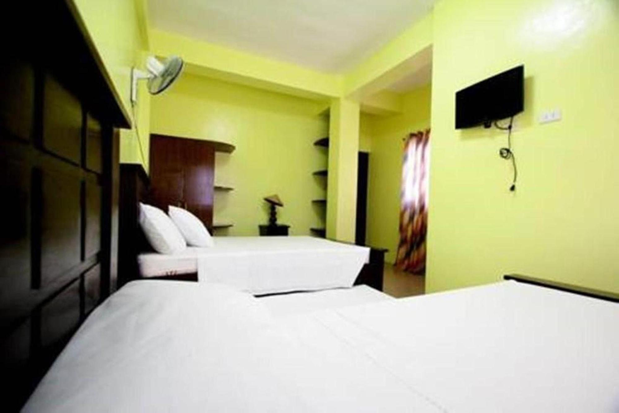 Luis Bay Travellers Lodge Coron Exteriör bild