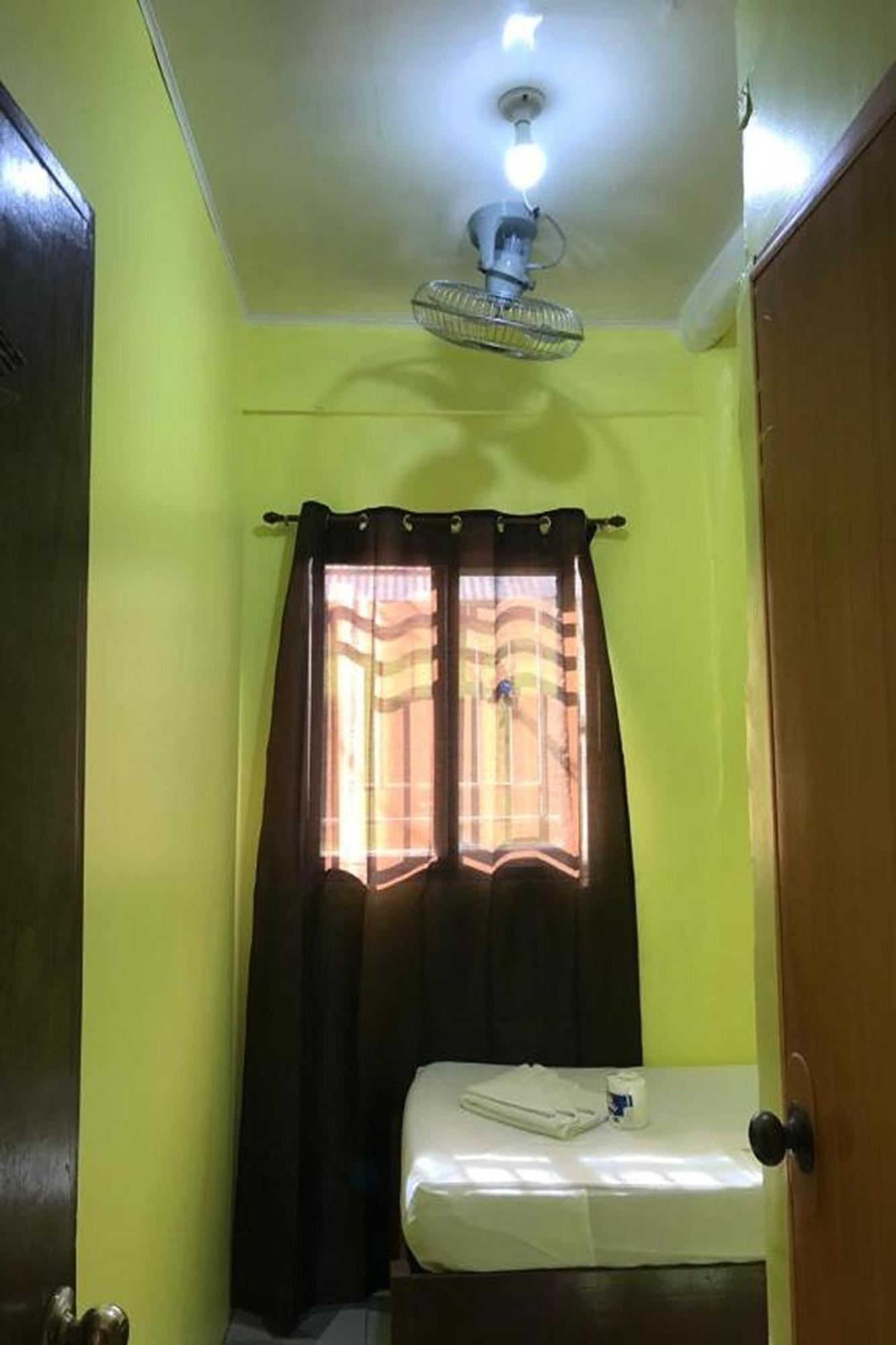 Luis Bay Travellers Lodge Coron Exteriör bild