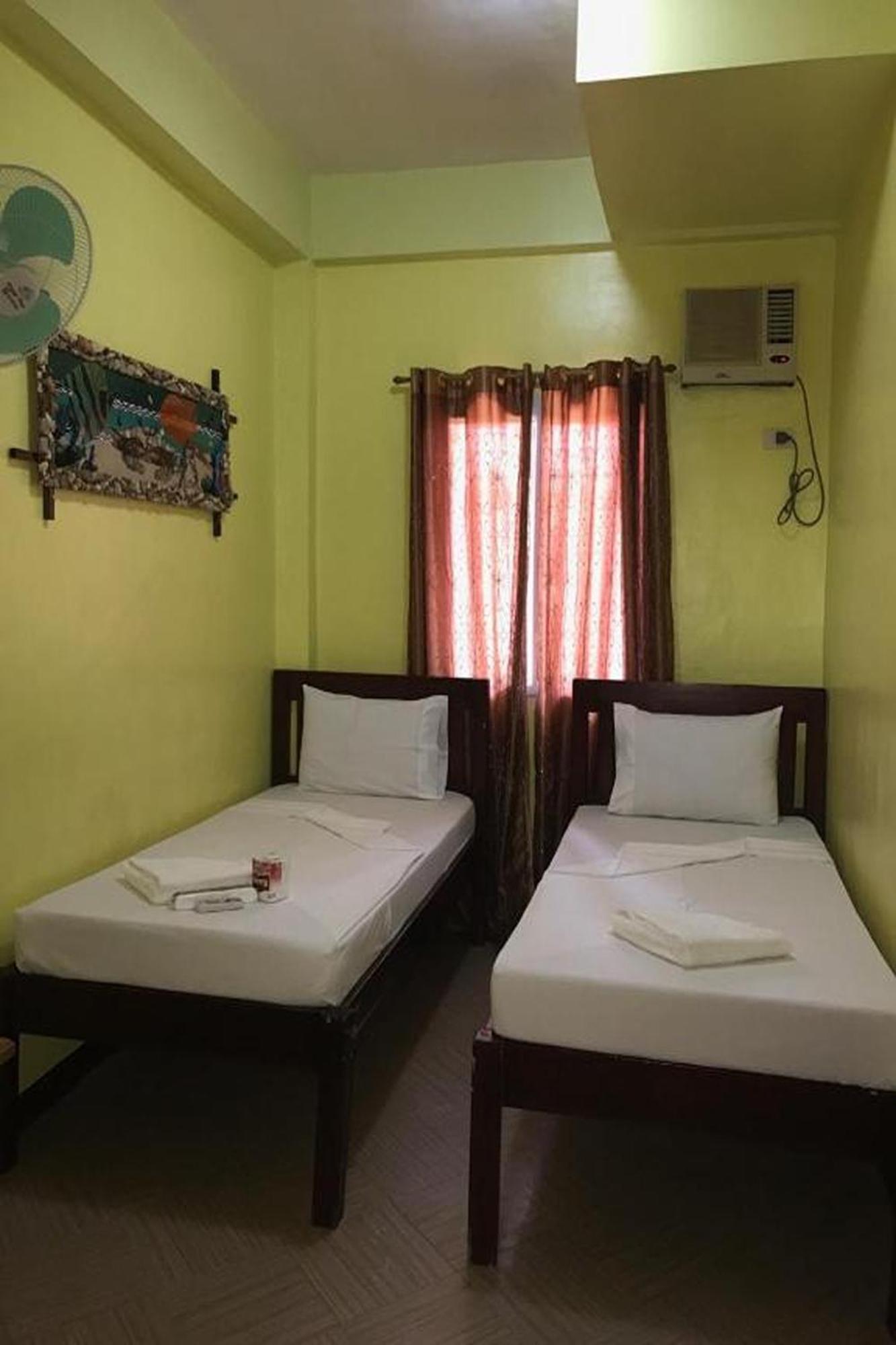 Luis Bay Travellers Lodge Coron Exteriör bild