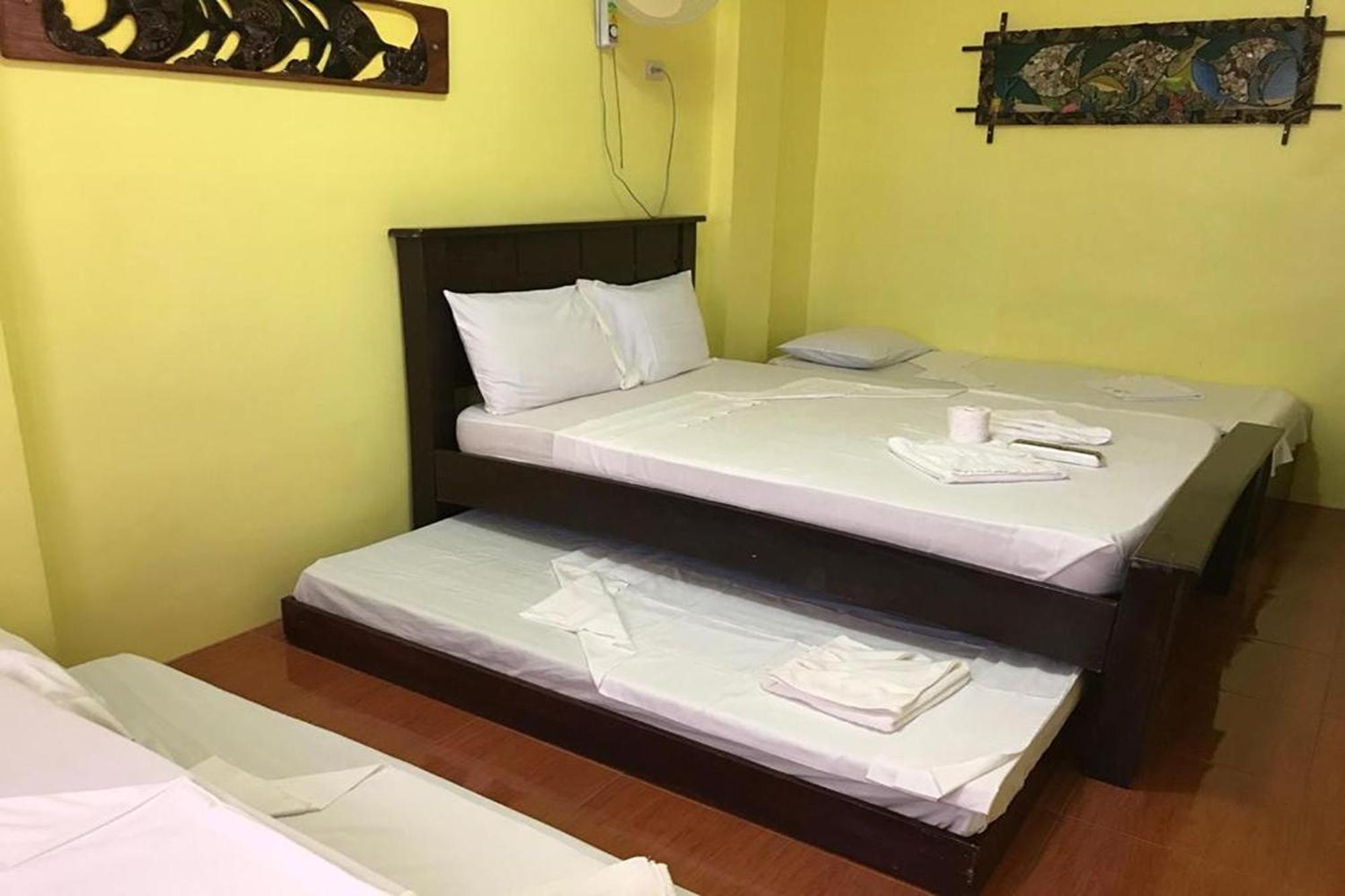 Luis Bay Travellers Lodge Coron Exteriör bild