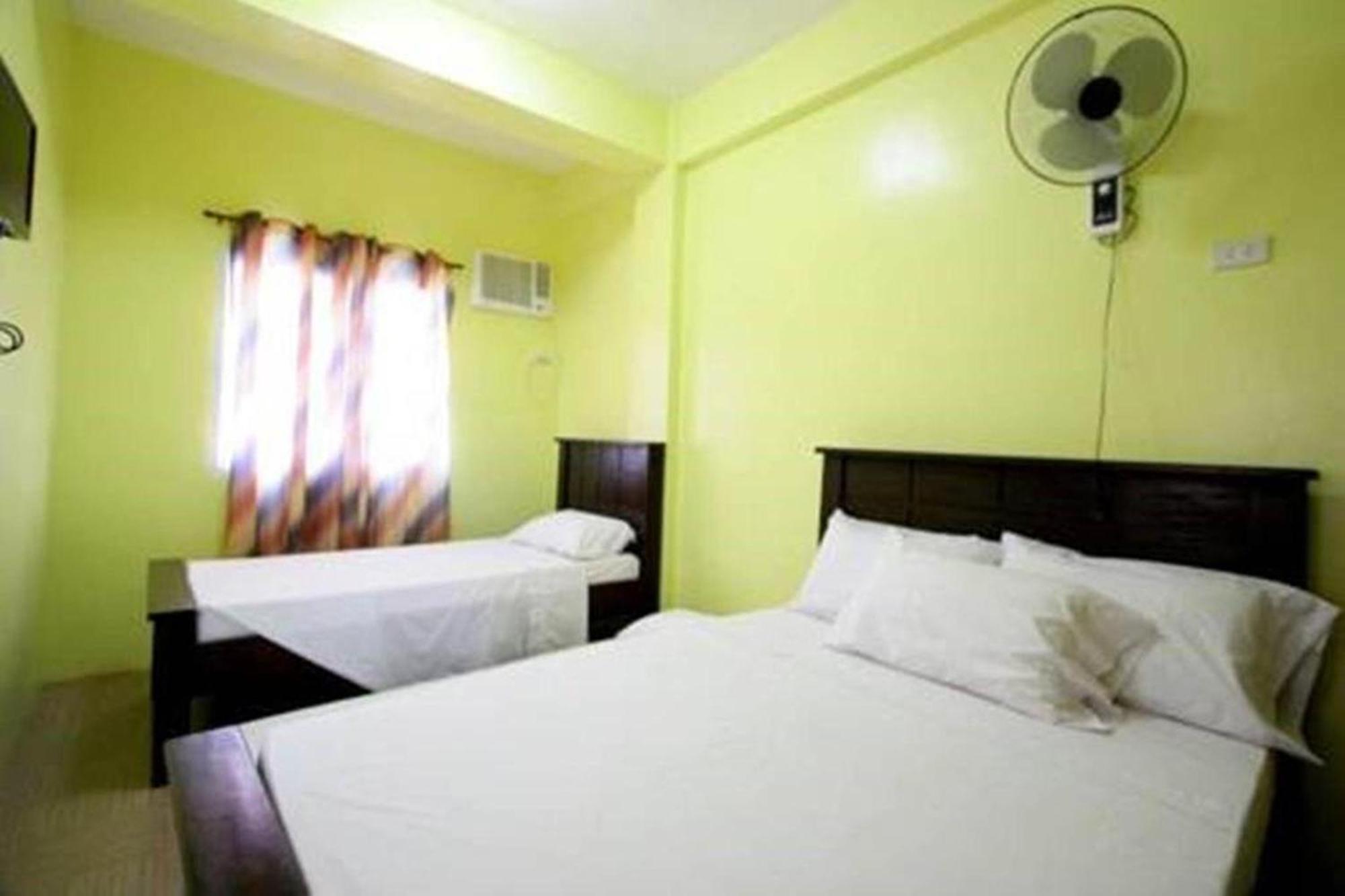 Luis Bay Travellers Lodge Coron Exteriör bild