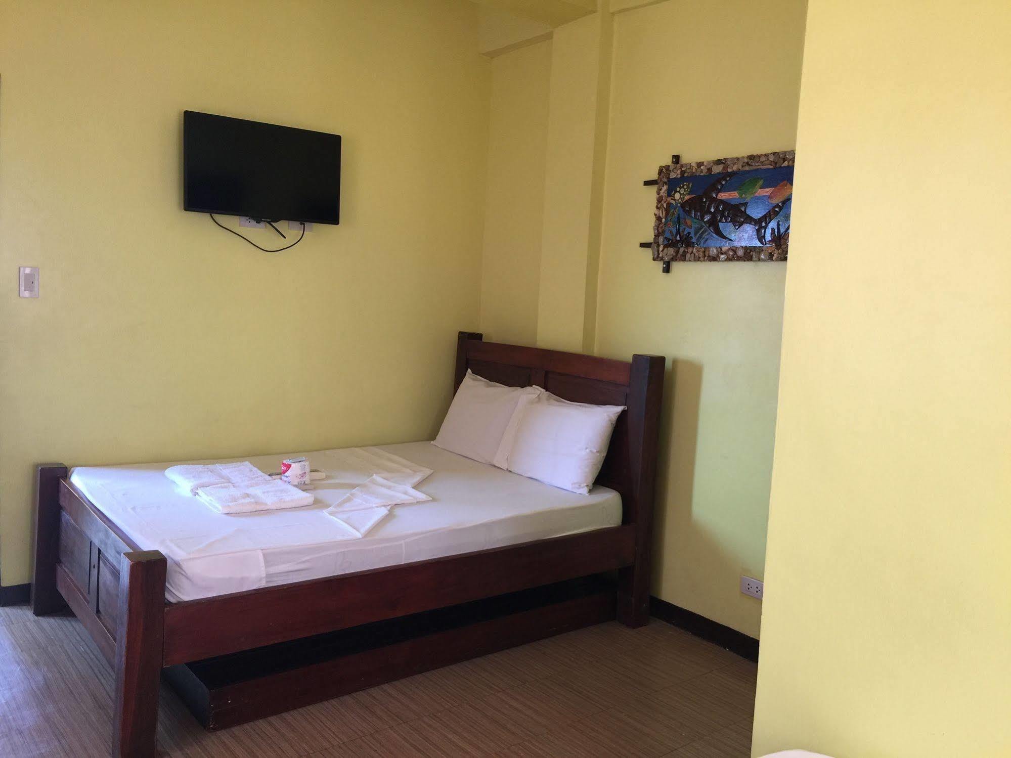 Luis Bay Travellers Lodge Coron Exteriör bild