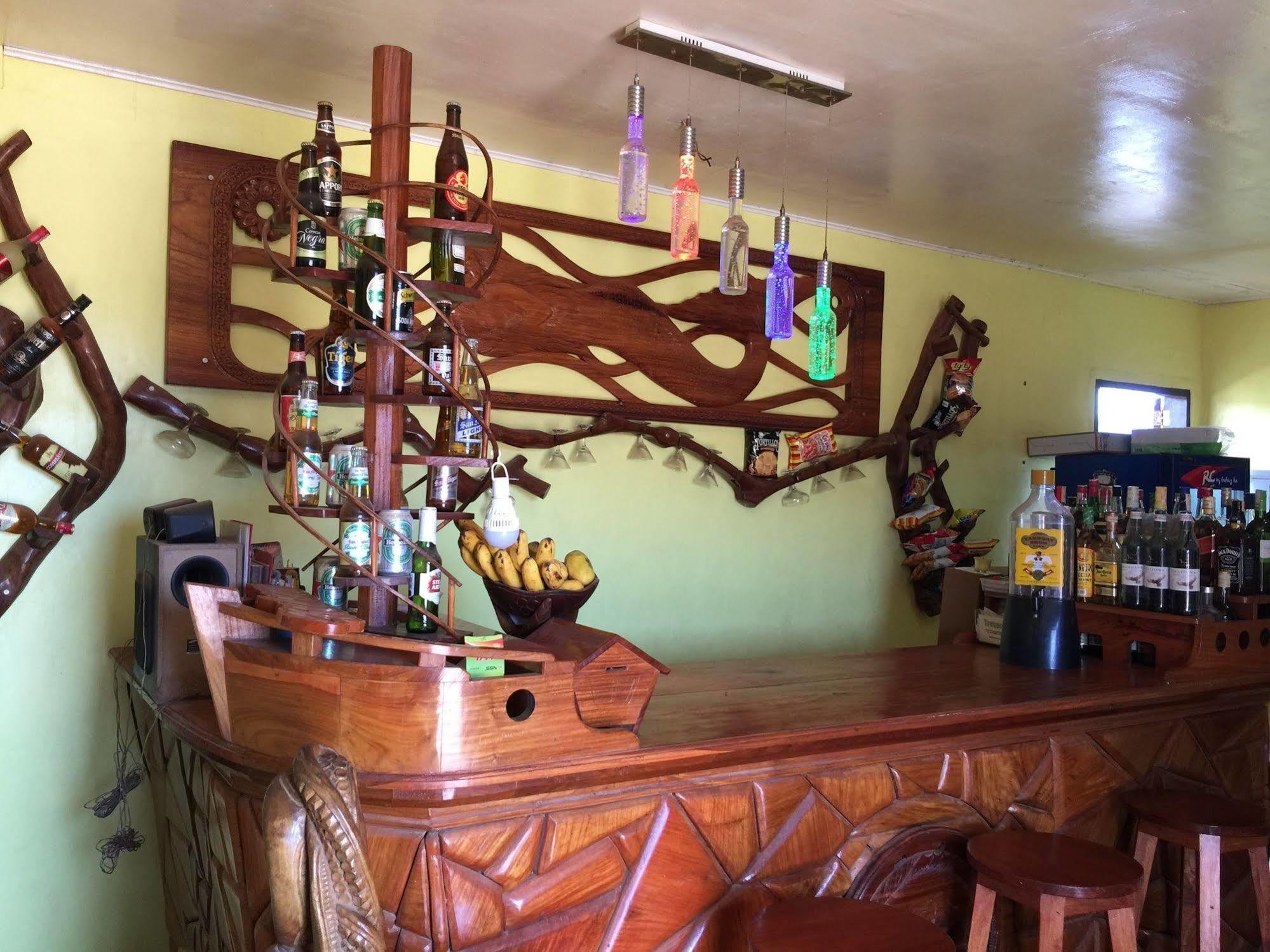 Luis Bay Travellers Lodge Coron Exteriör bild