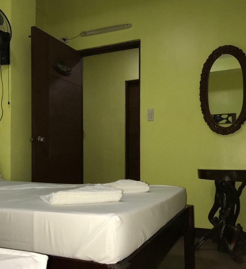 Luis Bay Travellers Lodge Coron Exteriör bild